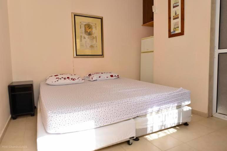 Ein Gedi Rooms Neve Zohar Kültér fotó